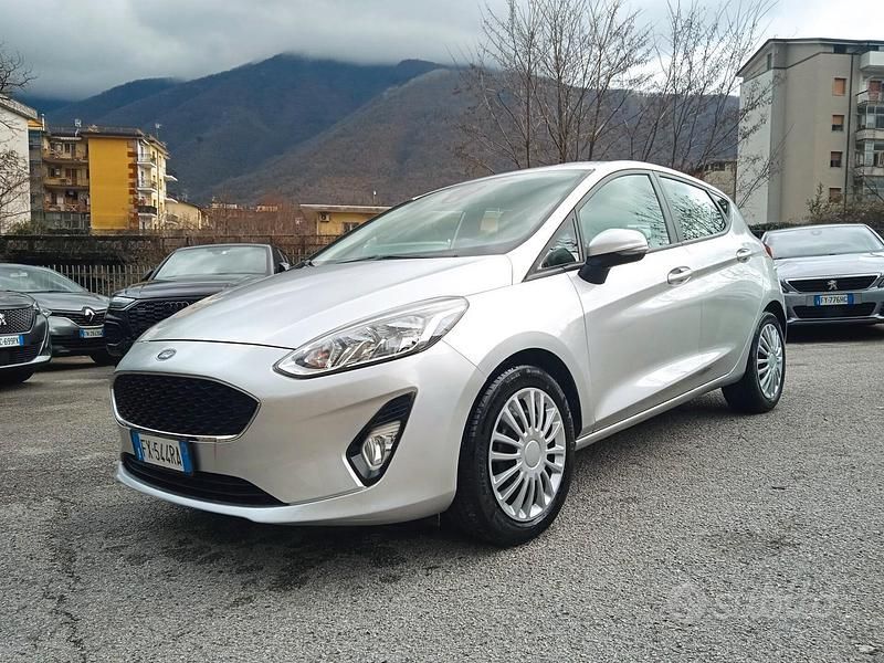 Usata Ford Fiesta 85 CV (62 kW) 2019 Grigio Utilitaria