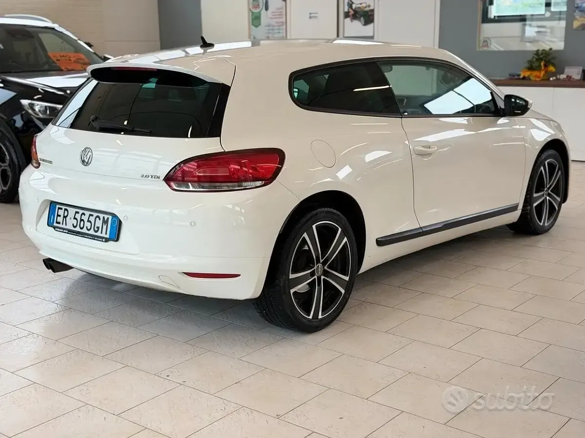 Usata VW Scirocco 140 CV (102 kW) 2013 Bianco Coupé