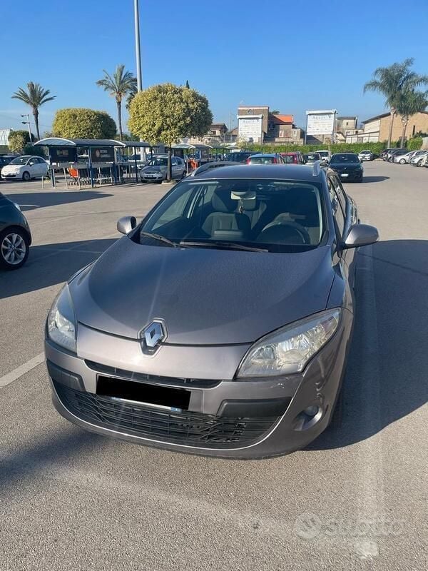 Usata Renault Mégane III 110 CV (80 kW) 2009 Grigio Utilitaria