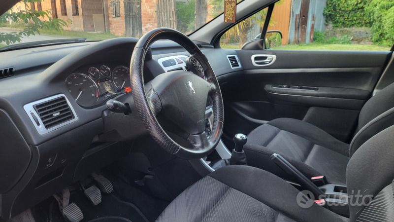 Usata Peugeot 307 110 CV (80 kW) 2009 Nero Berlina