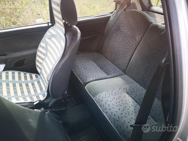 Usata Citroën Saxo Elegance 57 CV (41 kW) 2002 Grigio Utilitaria