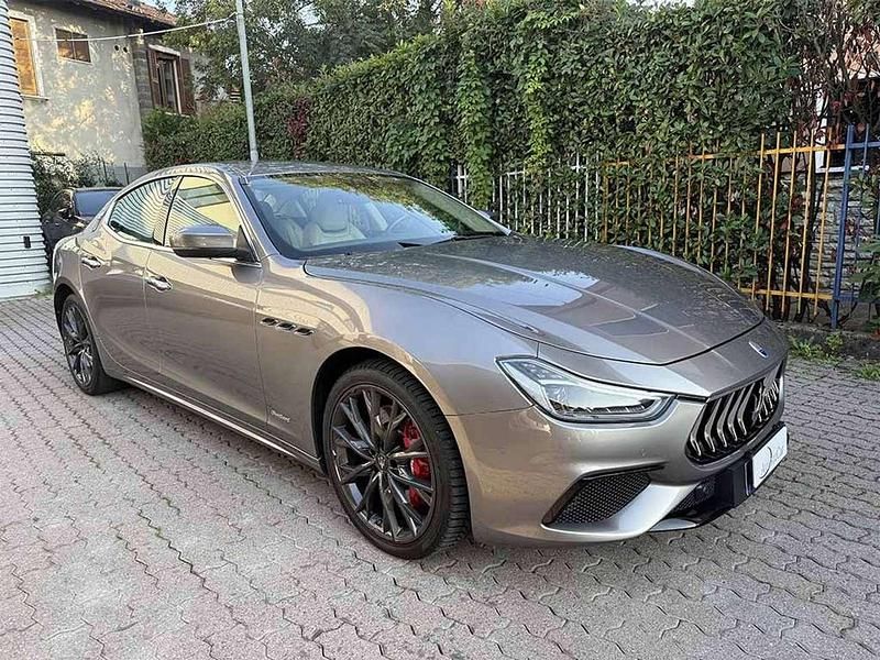 Usata Maserati Ghibli 250 CV (183 kW) 2020 Grigio / metallizzato Coupé