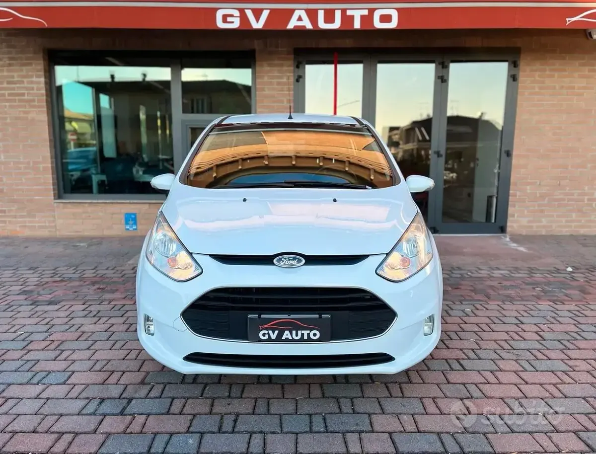 Usata Ford B-MAX 100 CV (73 kW) 2016 Bianco Monovolume
