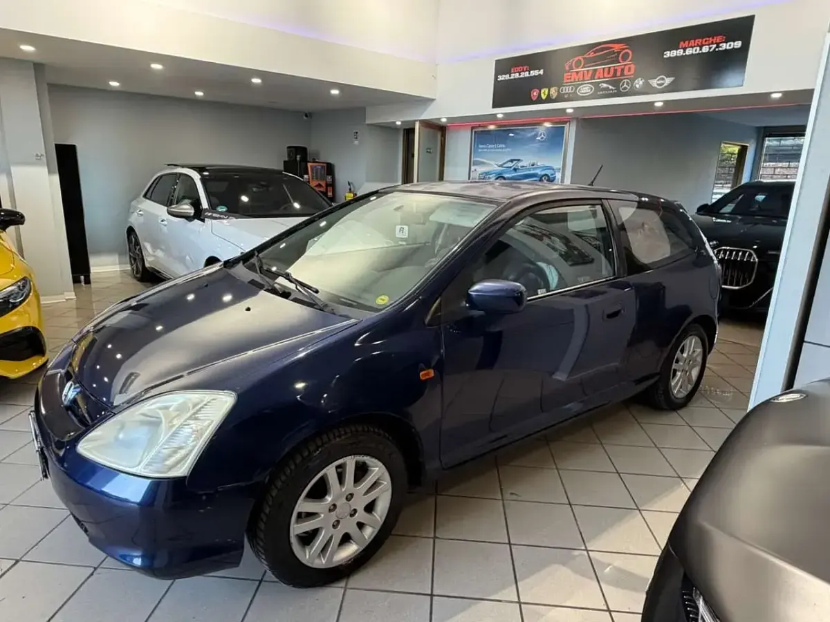 Usata Honda Civic 110 CV (80 kW) 2002 Blu/azzurro Berlina