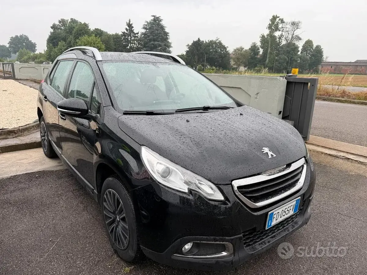 Usata Peugeot 2008 Allure 120 CV (88 kW) 2016 Nero SUV