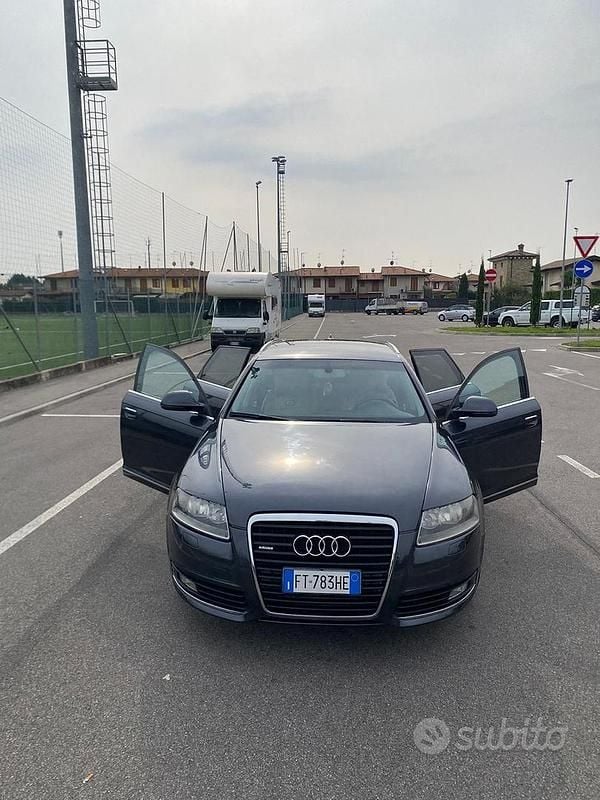 Nero Usata 2009 Audi A6 Tre volumi | 6800 € (Buon prezzo) - Immagine 1/4