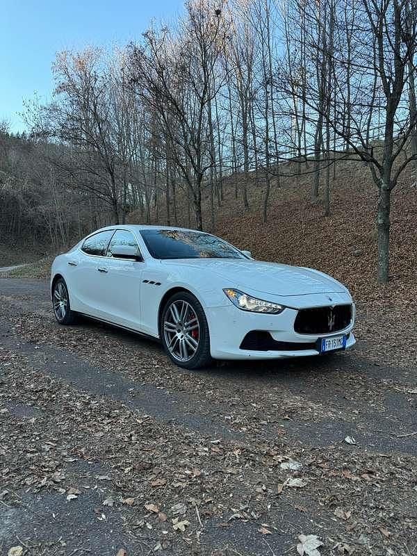 Usata Maserati Ghibli 275 CV (202 kW) 2015 Bianco Berlina
