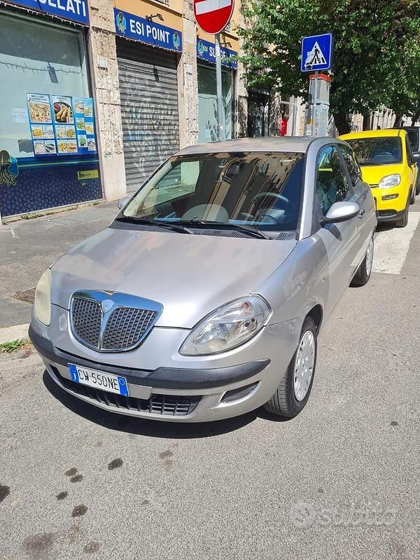 Usata Lancia Ypsilon 60 CV (44 kW) 2005 Marrone Utilitaria