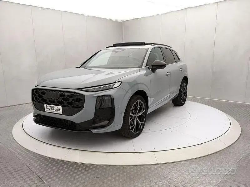 Nuova Audi Q3 S-Line 150 CV (110 kW) 2026 Grigio SUV