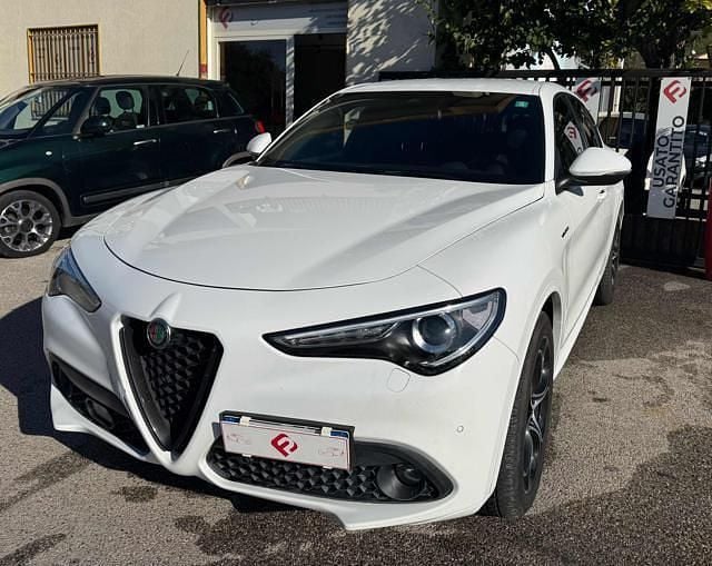 Usata Alfa Romeo Stelvio Veloce 209 CV (153 kW) 2020 Bianco SUV