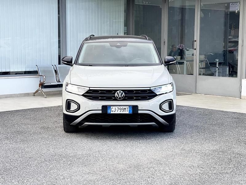 Usata VW T-Roc 116 CV (85 kW) 2022 Beige SUV