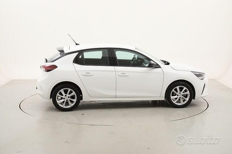 Używany Opel Corsa Edition 75 KM (55 kW) 2022 Biały Sedan/Limuzyna