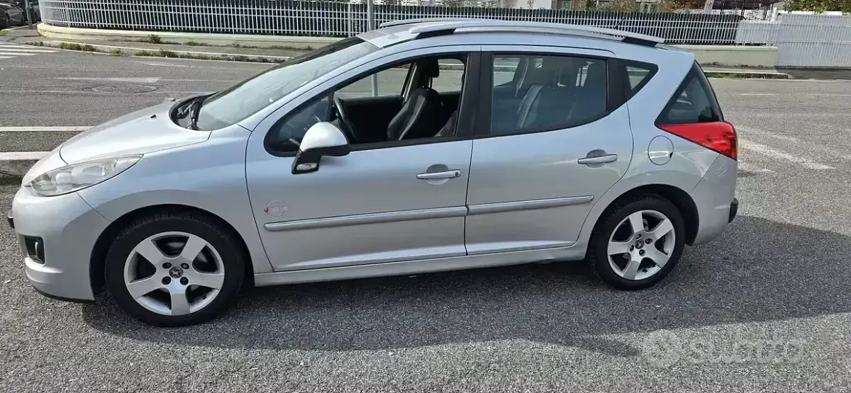 Usata Peugeot 207 92 CV (67 kW) 2013 Grigio Station wagon