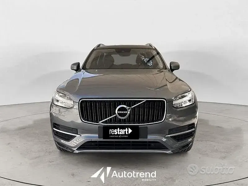 Occasion Volvo XC90 Momentum 190 ch (139 kW) 2018 Gris SUV