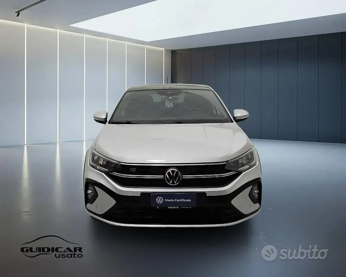Usata VW Taigo R-line 110 CV (80 kW) 2022 Argento SUV