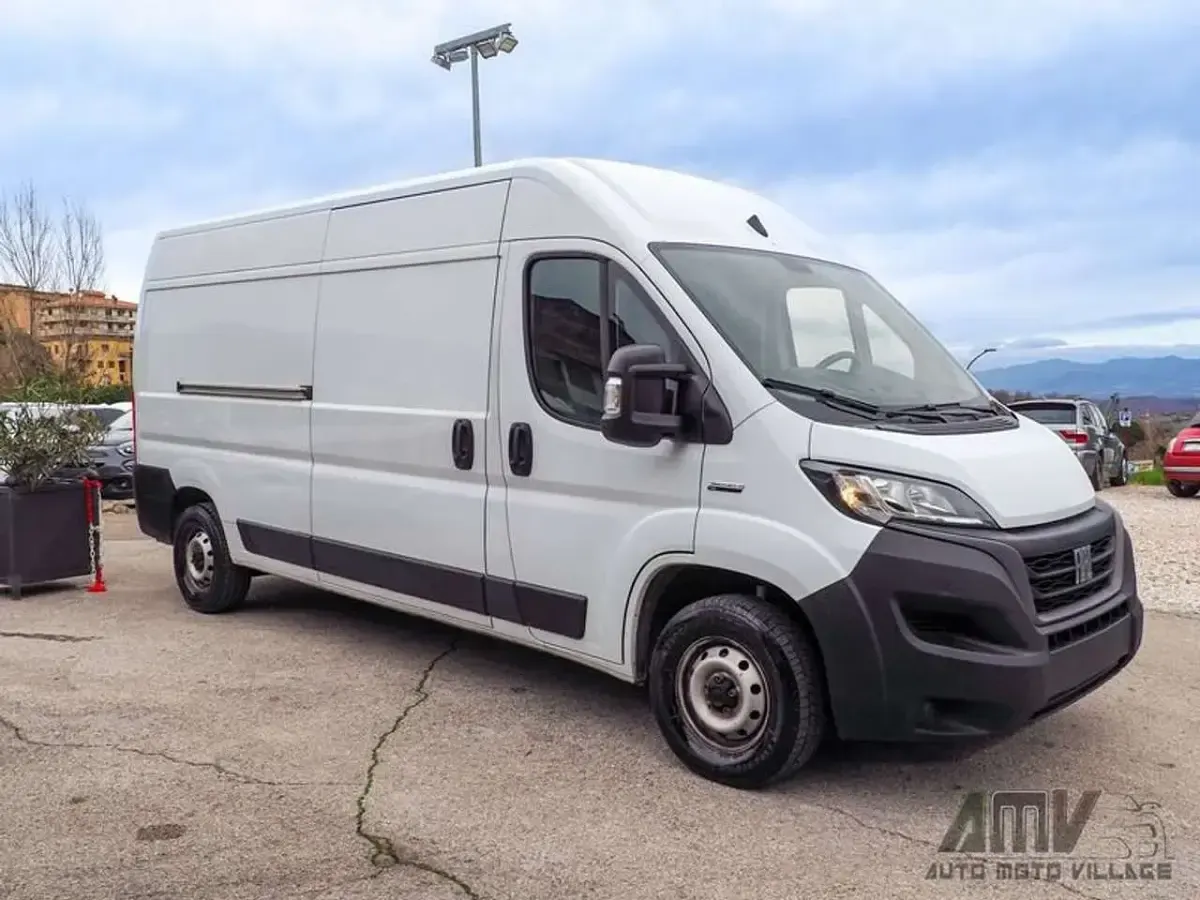 Usata Fiat Ducato 140 CV (102 kW) 2021 Bianco Furgone