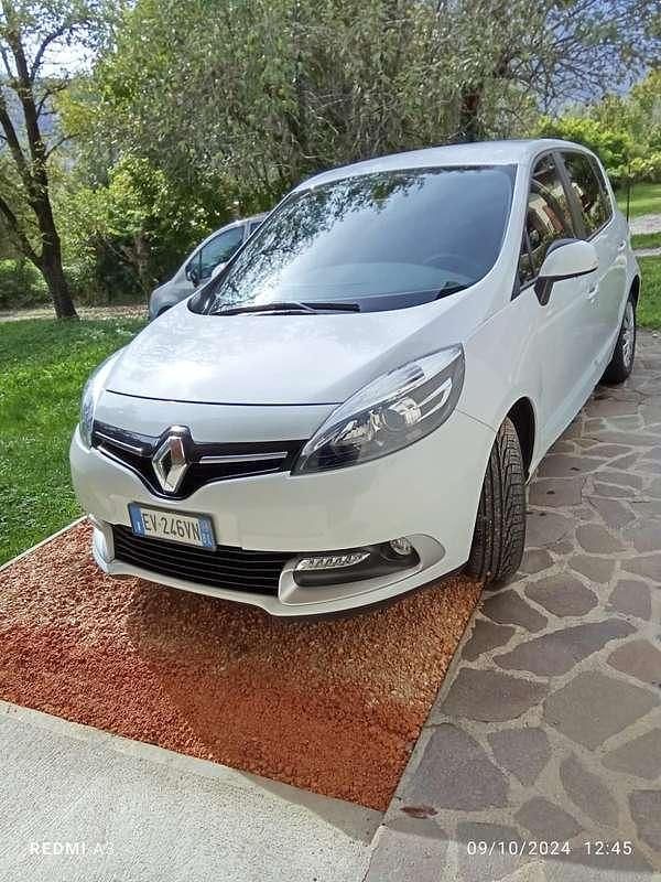 Usata Renault Scénic III LIMITED 95 CV (69 kW) 2016 Monovolume