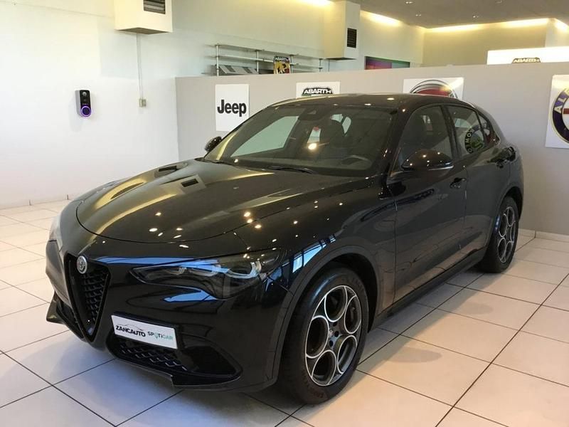 Usata Alfa Romeo Stelvio Sprint 209 CV (153 kW) 2023 Nero SUV