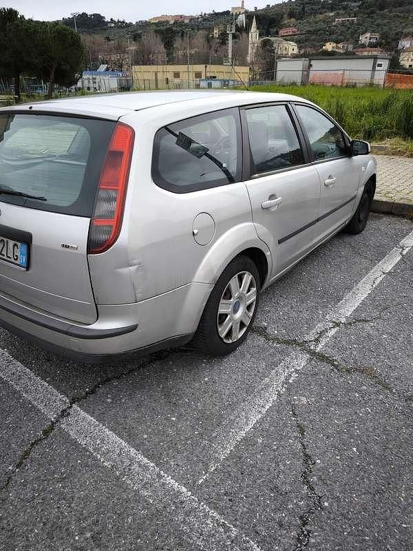 Usata Ford Focus Zetec 116 CV (85 kW) 2006 Station wagon