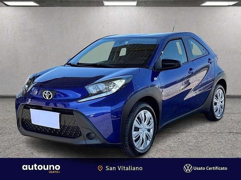 Blu Usata 2024 Toyota Aygo X Active SUV | 14.900 € (Buon prezzo) - Immagine 1/4