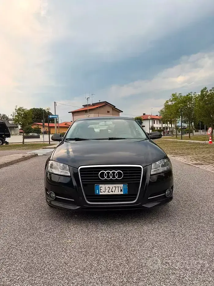 Usata Audi A3 90 CV (66 kW) 2011 Nero Utilitaria