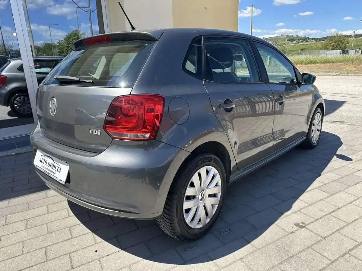 Usata VW Polo 75 CV (55 kW) 2010 Grigio Utilitaria