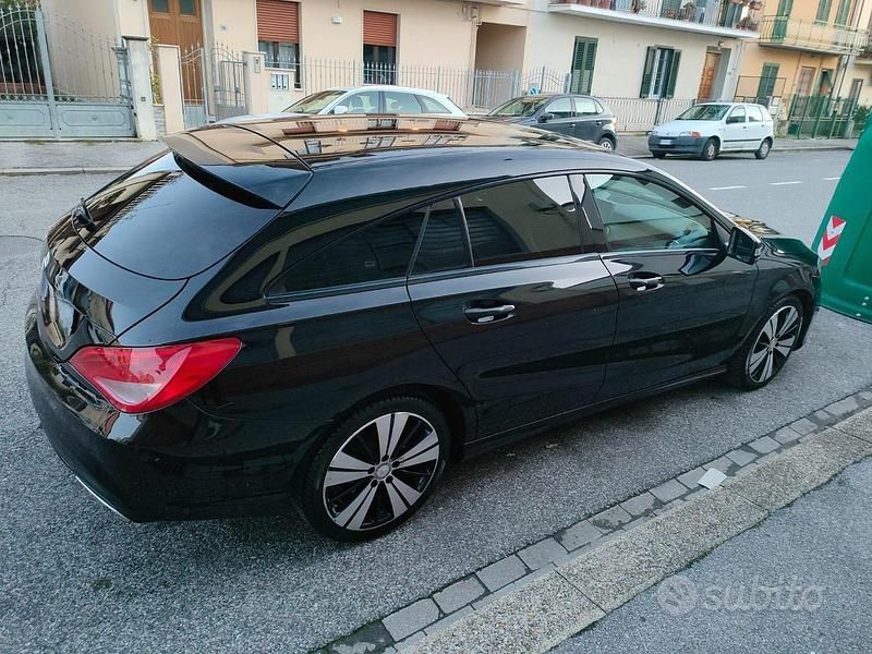 Usata Mercedes CLA200 Shooting Brake 136 CV (100 kW) 2017 Nero Station wagon