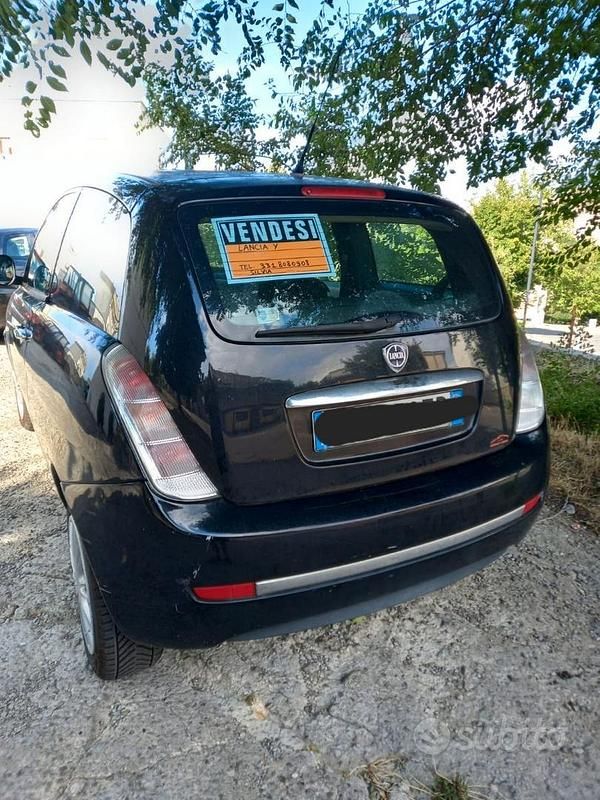 Usata Lancia Ypsilon 69 CV (50 kW) 2011 Nero Utilitaria