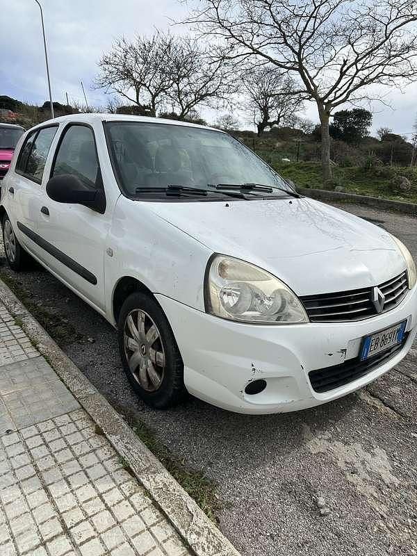 Usata Renault Clio II 58 CV (42 kW) 2010 Berlina