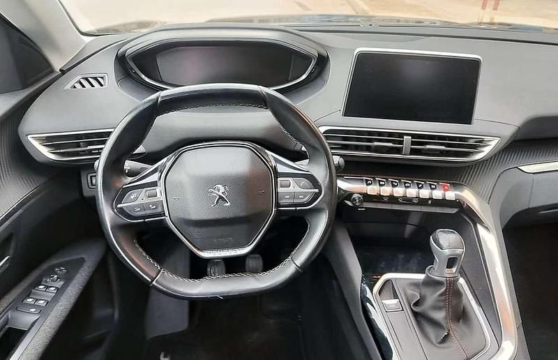 Usata Peugeot 3008 Business-Line 120 CV (88 kW) 2018 Nero SUV