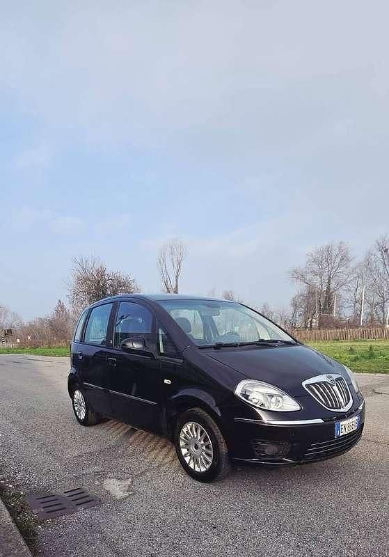 Usata Lancia Musa 77 CV (56 kW) 2012 Monovolume