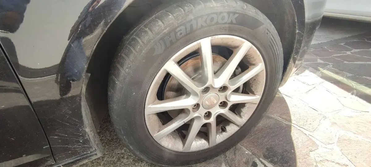 Usata Seat Leon Style 125 CV (91 kW) 2009 Nero Utilitaria