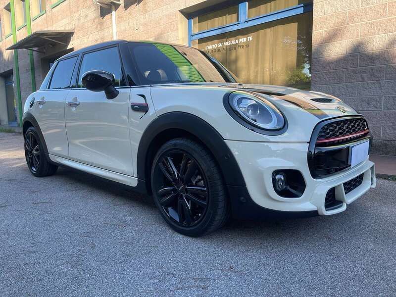 Usata Mini John Cooper Works 192 CV (141 kW) 2019 Bianco pastello Utilitaria