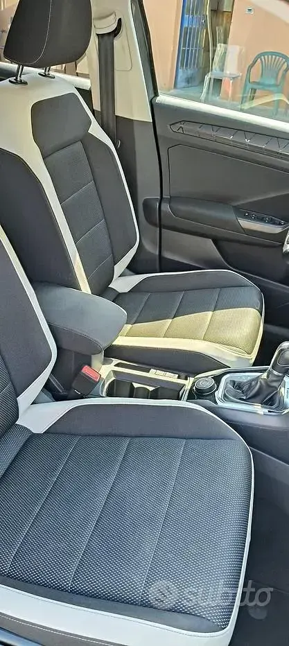 Usata VW T-Roc Advance 150 CV (110 kW) 2017 Grigio SUV