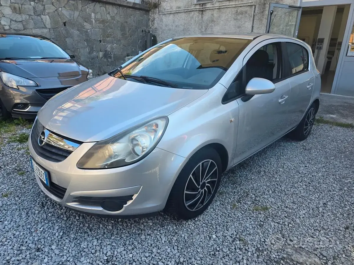 Usata Opel Corsa Club 86 CV (63 kW) 2011 Grigio Utilitaria