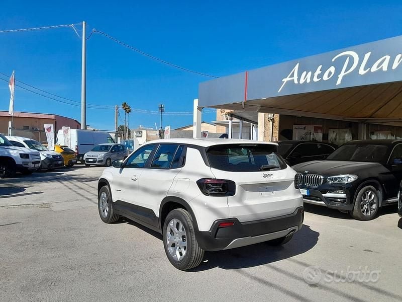 Nuova Jeep Avenger Altitude 101 CV (74 kW) 2025 Bianco SUV