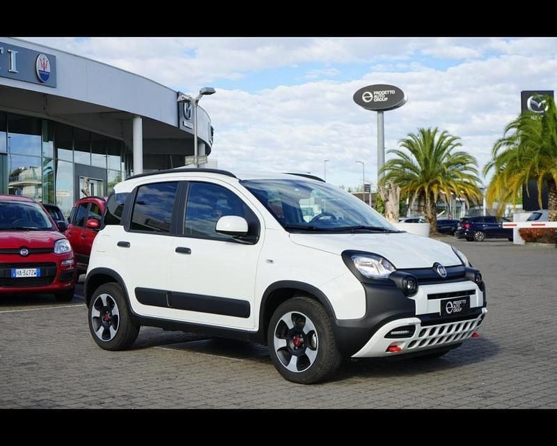 Begagnad Fiat Panda Cross Cross 70 HK (51 kW) 2024 Vit Halvkombi