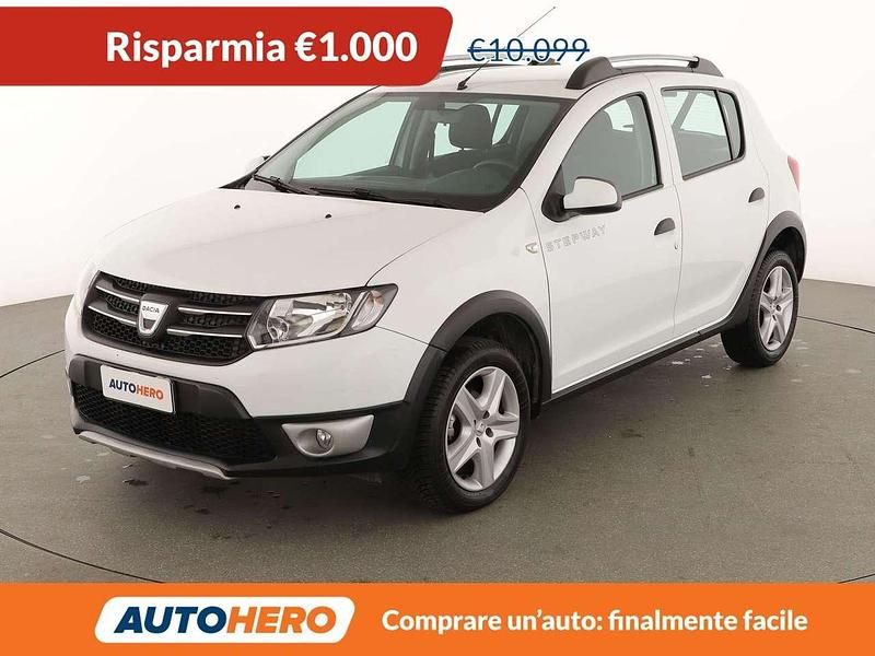 Usata Dacia Sandero Prestige 90 CV (66 kW) 2015 Bianco Utilitaria