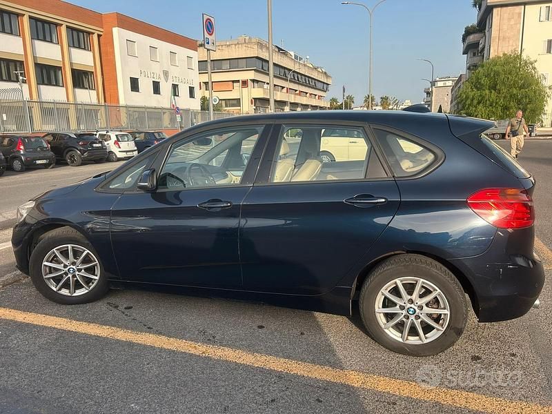 Usata BMW 216 Active Tourer Efficient Dynamics 116 CV (85 kW) 2016 Blu Monovolume