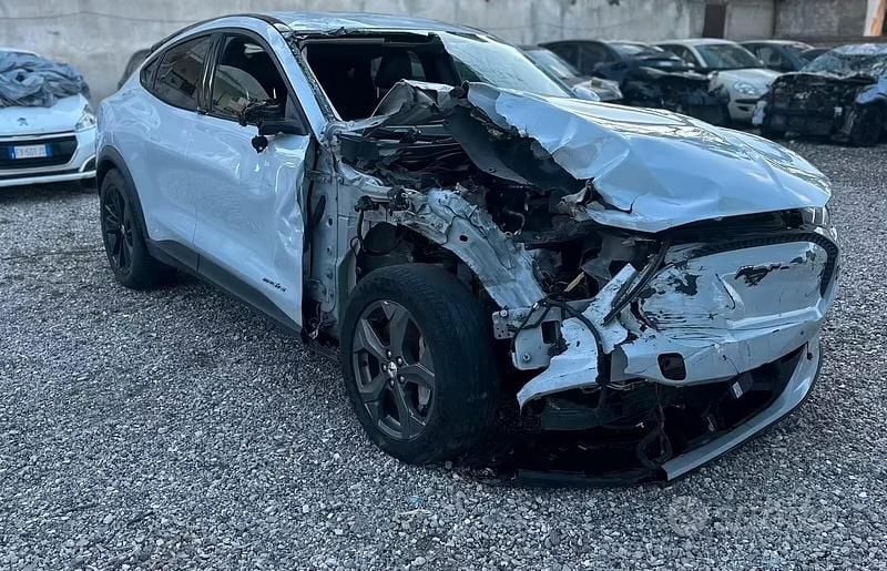 Usata Ford Mustang 269 CV (197 kW) 2021 Grigio Station wagon