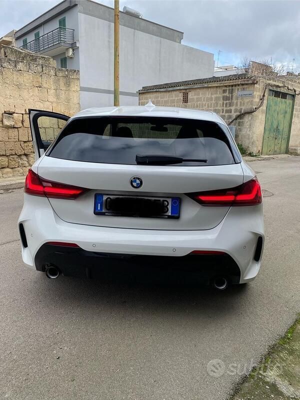 Usata BMW 118 150 CV (110 kW) 2021 Bianco Utilitaria