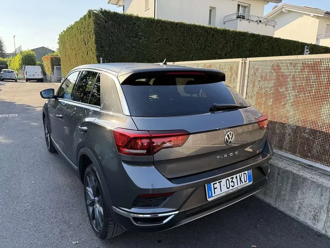 Usata VW T-Roc Edition 150 CV (110 kW) 2018 Grigio SUV
