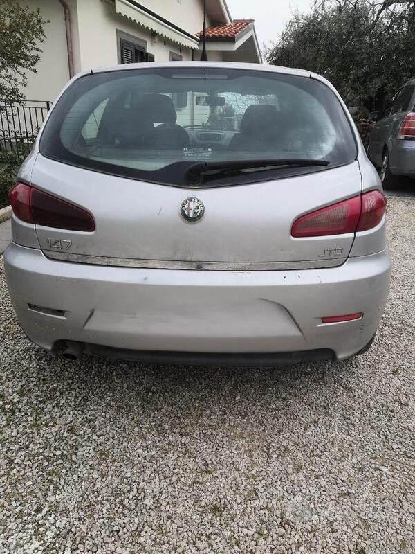 Usata Alfa Romeo 147 116 CV (85 kW) 2005 Utilitaria