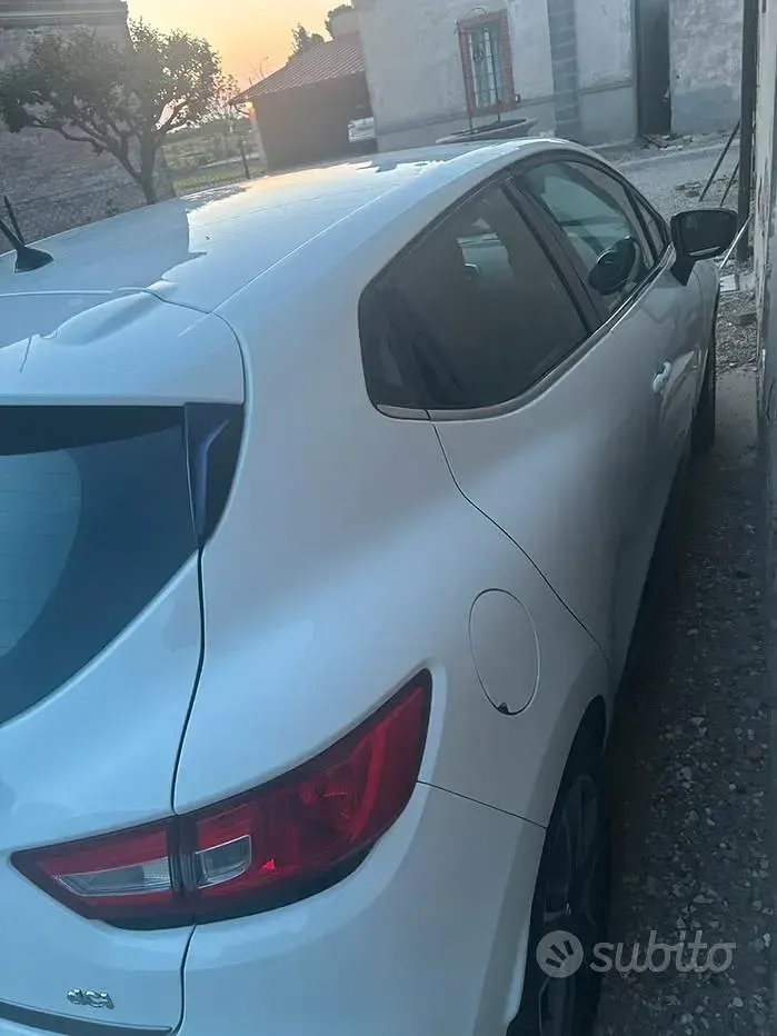 Usata Renault Clio IV 90 CV (66 kW) 2015 Berlina