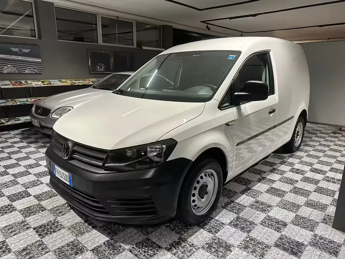 Usata VW Caddy 75 CV (55 kW) 2019 Monovolume