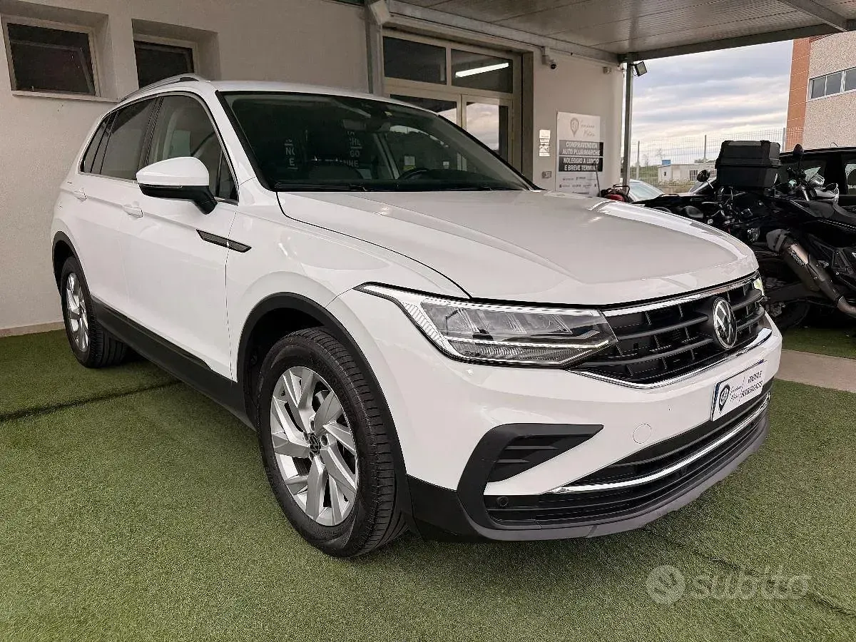 Usata VW Tiguan Life 150 CV (110 kW) 2021 Bianco SUV