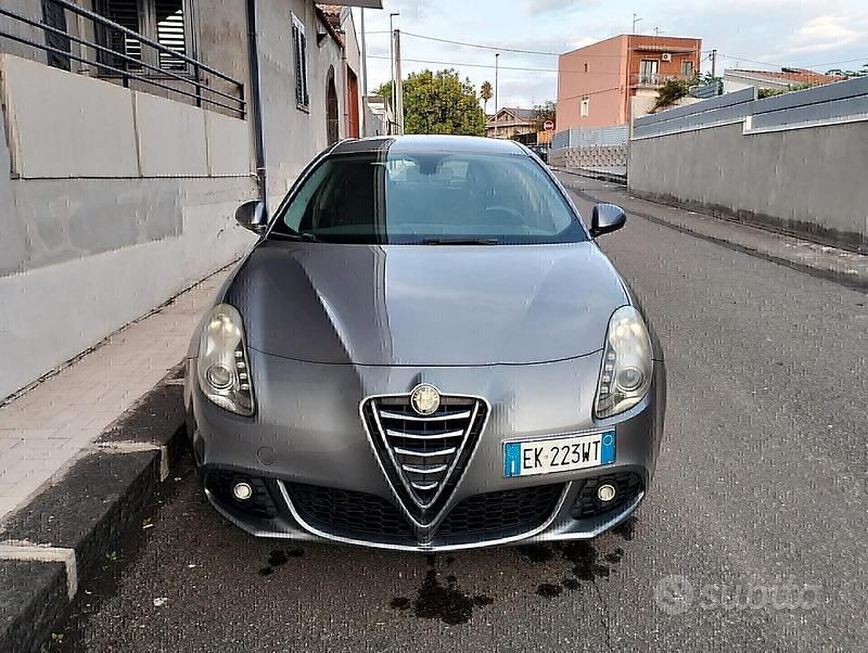 Usata Alfa Romeo Giulietta 170 CV (125 kW) 2011 Grigio Utilitaria