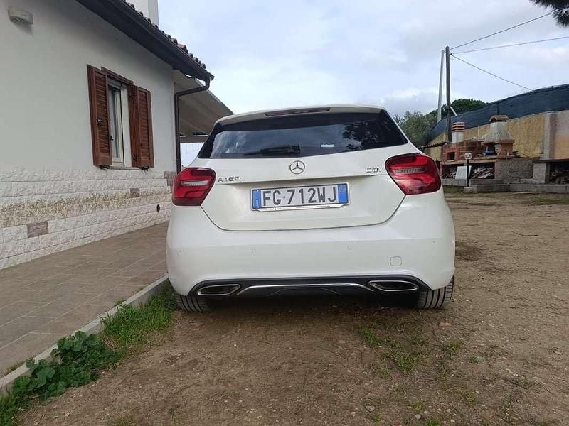 Usata Mercedes A180 109 CV (80 kW) 2016 Berlina