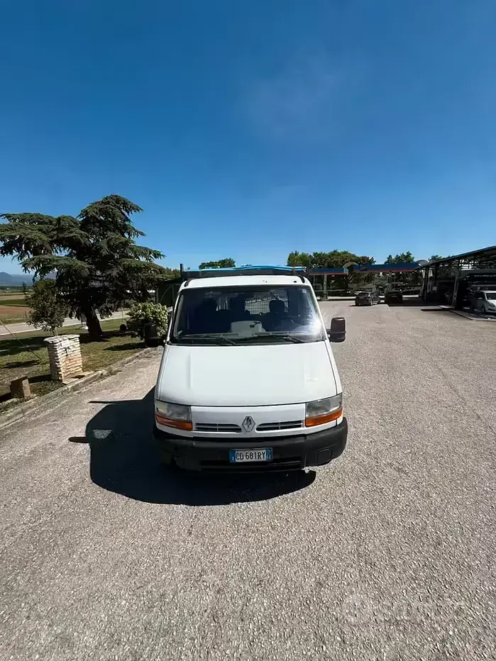 Usata Renault Master 114 CV (83 kW) 2002 Bianco