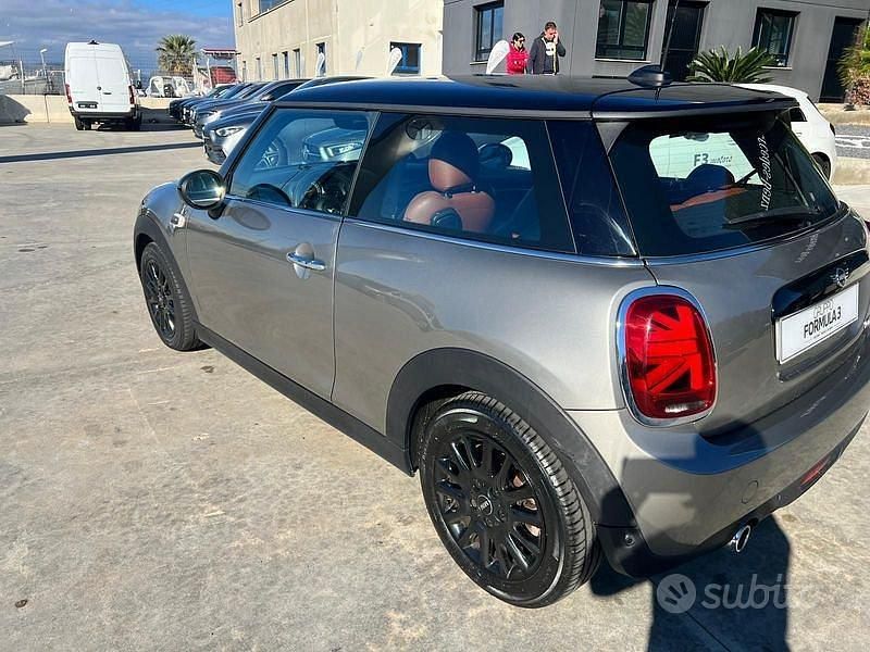 Usata Mini Cooper Hype 116 CV (85 kW) 2019 Grigio Utilitaria